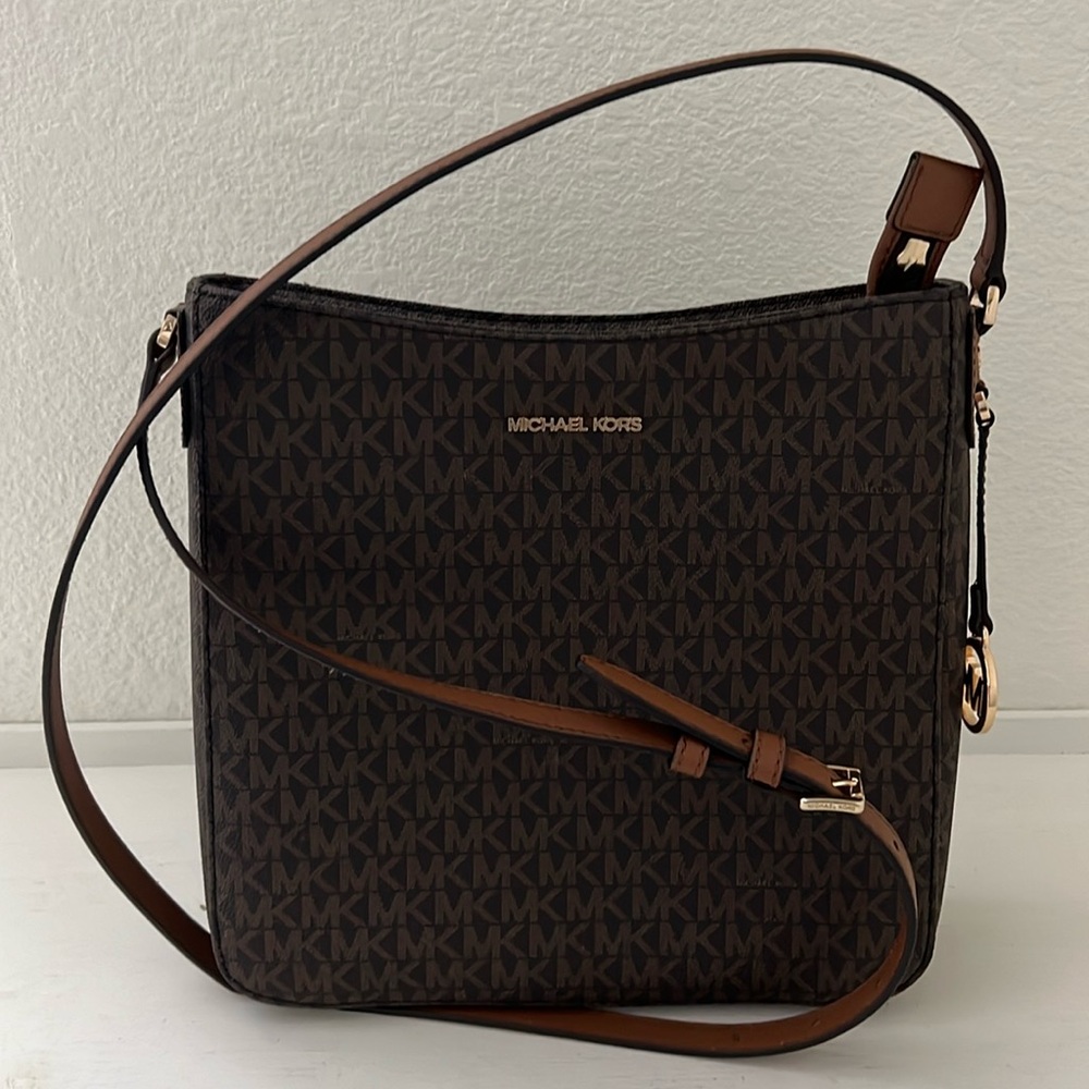 Jet Set Travel Large Logo Messenger Bag